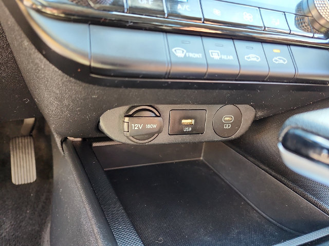 Used 2024 Hyundai Elantra SEL FWD image 24