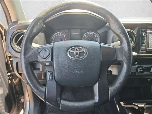 Used 2017 Toyota Tacoma SR RWD image 12