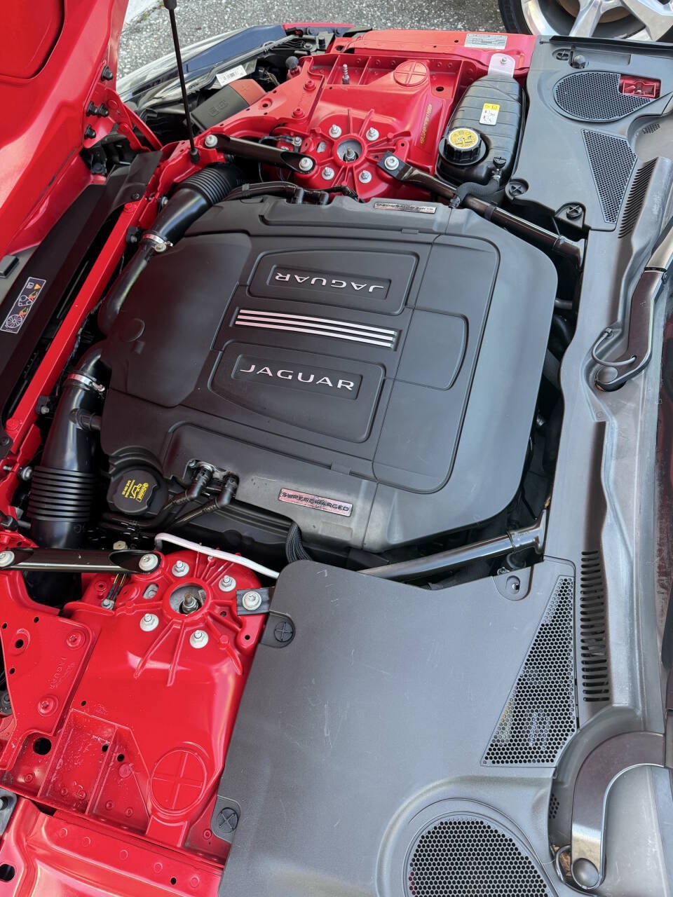 Used 2015 Jaguar F-TYPE Coupe RWD image 15