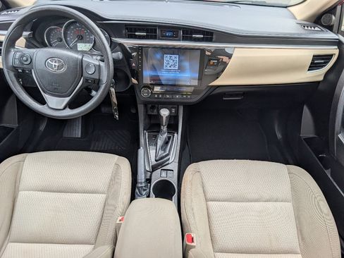 Used 2016 Toyota Corolla LE FWD image 4