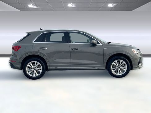 Certified 2025 Audi Q3 2.0T Premium Plus w/ Premium Plus Package image 8