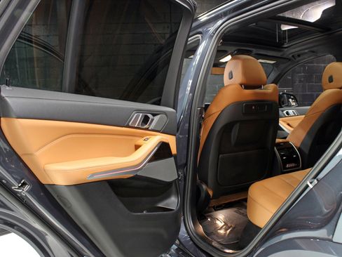 Used 2021 BMW X5 xDrive40i w/ M Sport Package image 37