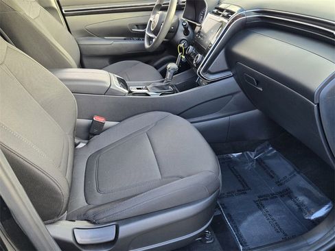 Certified 2023 Hyundai Tucson SE image 16