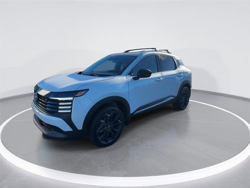 New 2026 Nissan Kicks SR w/ SR Premium Package image 4