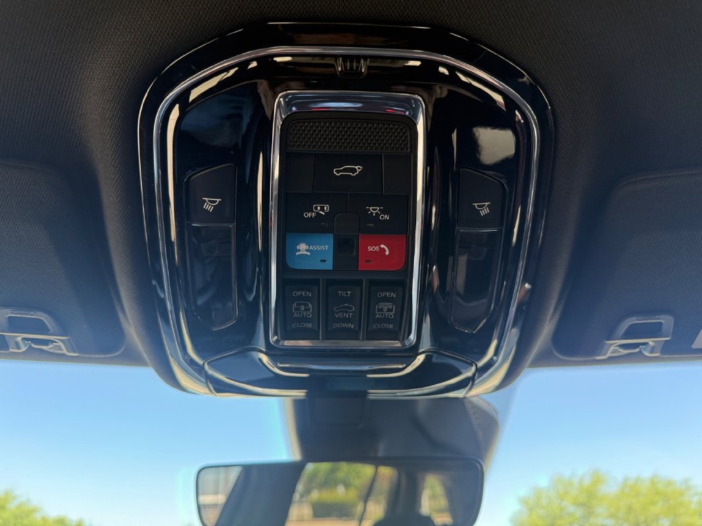 Used 2025 Jeep Grand Cherokee Summit w/ Obsidian Package AWD/4WD image 21