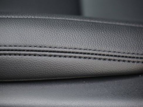 New 2026 Land Rover Range Rover Velar Dynamic SE image 28