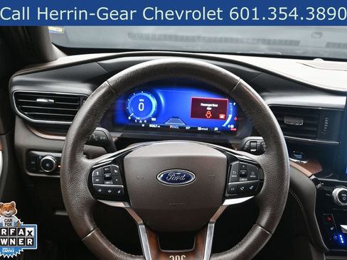 Used 2023 Ford Explorer King Ranch w/ Technology Package RWD image 30
