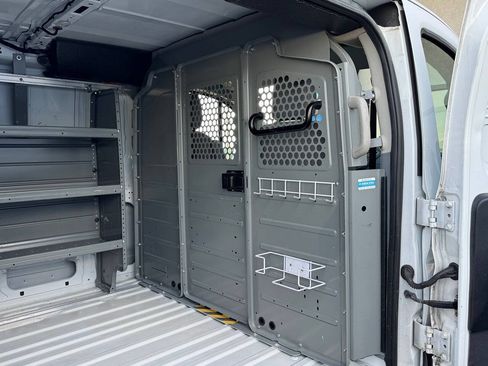 Used 2018 Ford Transit 250 130 Low Roof RWD image 13