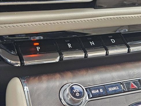 Used 2020 Lincoln Aviator Reserve w/ Equipment Group 201A image 12