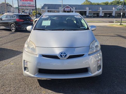 Used 2010 Toyota Prius Four FWD image 2