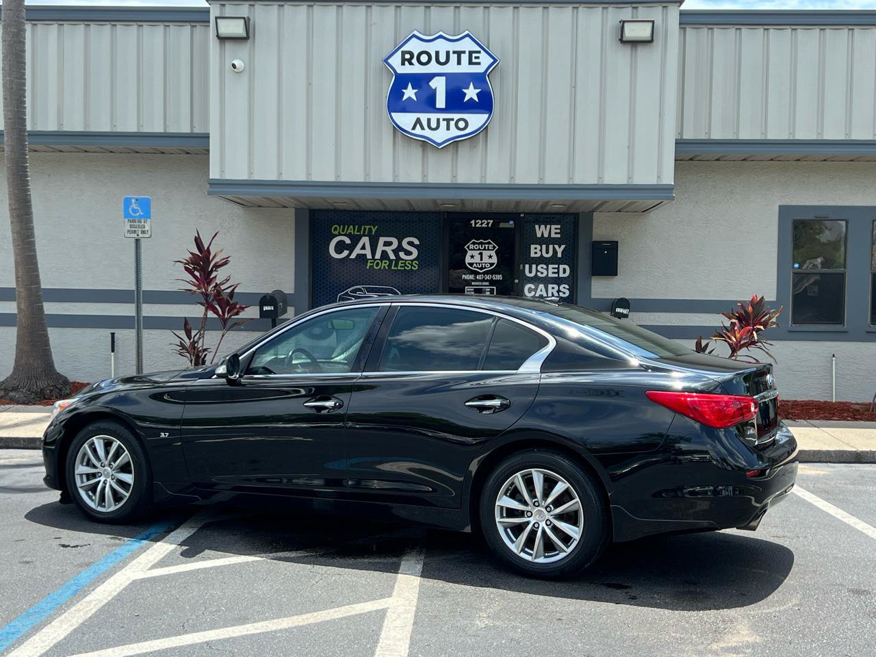 Used 2014 INFINITI Q50 AWD w/ Moonroof Package image 3