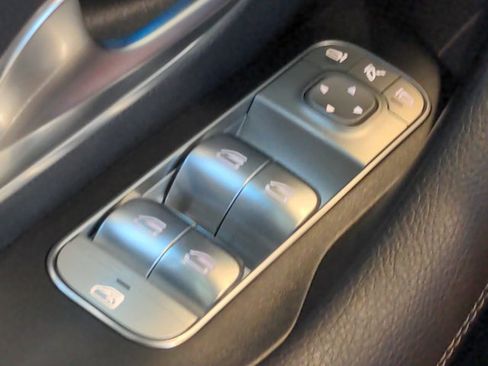Used 2020 Mercedes-Benz GLE 350 4MATIC image 25