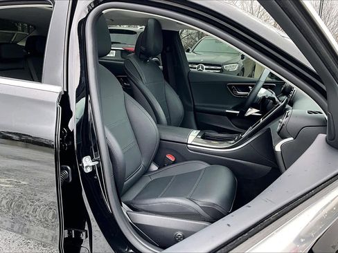 Used 2023 Mercedes-Benz C 300 4MATIC Sedan image 9