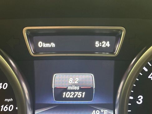 Used 2016 Mercedes-Benz GL 550 SUV image 36