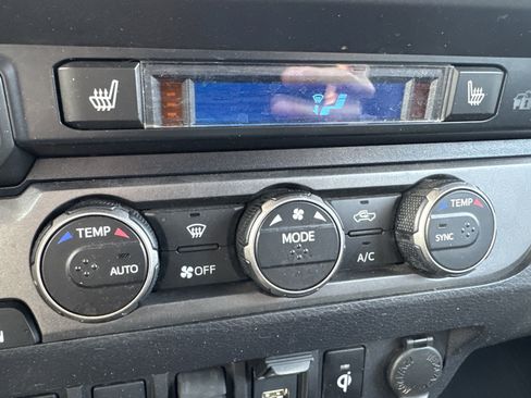 Certified 2023 Toyota Tacoma TRD Off-Road w/ TRD Premium Off Road Package image 26