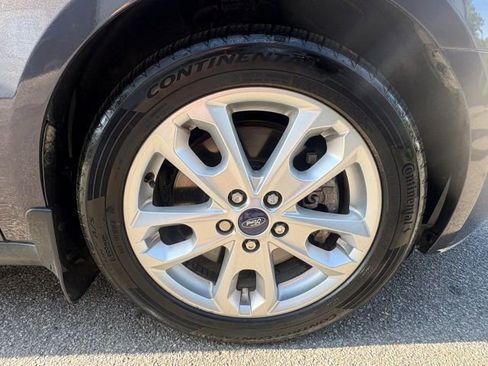 Used 2014 Ford Transit Connect XLT image 12