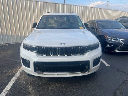 Used 2022 Jeep Grand Cherokee L Overland w/ Luxury Tech Group IV AWD/4WD image 6