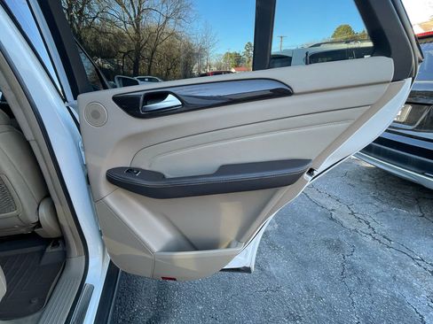 Used 2014 Mercedes-Benz ML 350 4MATIC image 24