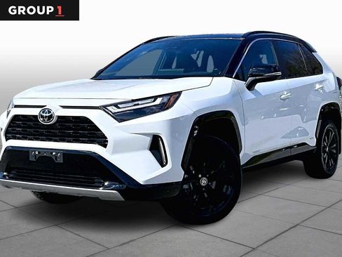 Used 2025 Toyota RAV4 XSE w/ Weather Package image 1