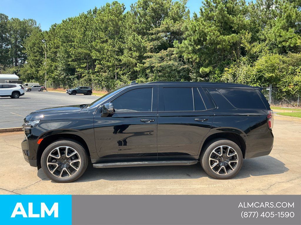 Used 2022 Chevrolet Tahoe RST w/ Luxury Package AWD/4WD image 2