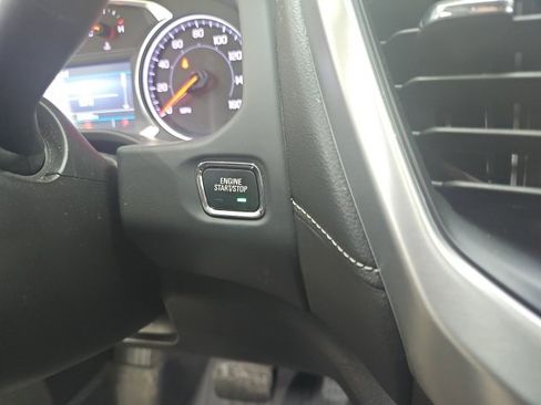 Used 2023 GMC Acadia SLE w/ Driver Convenience Package image 30