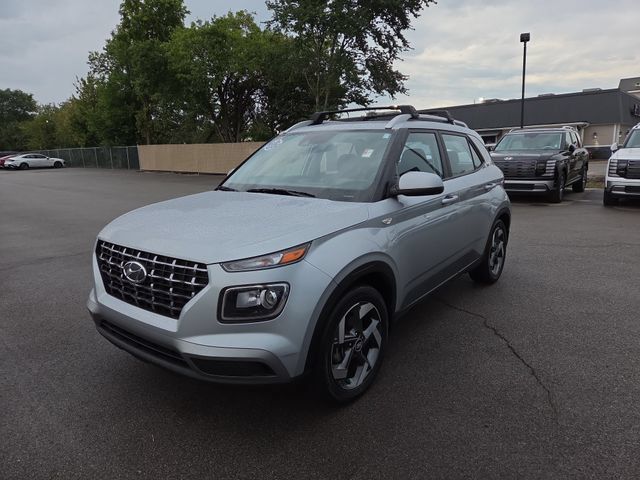 Certified 2022 Hyundai Venue SEL FWD image 2