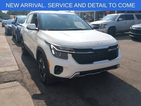 Used 2025 Kia Seltos EX AWD/4WD image 8