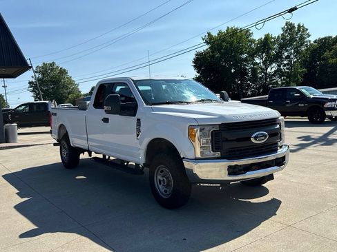 Used 2017 Ford F250 XL w/ Power Equipment Group AWD/4WD image 11
