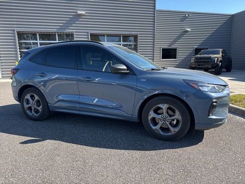 Used 2023 Ford Escape ST-Line w/ Tech Pack #1 image 3
