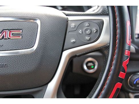 Used 2023 GMC Terrain SLE w/ Driver Convenience Package FWD image 10