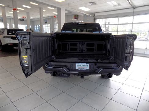 Used 2025 RAM 1500 Limited AWD/4WD image 10