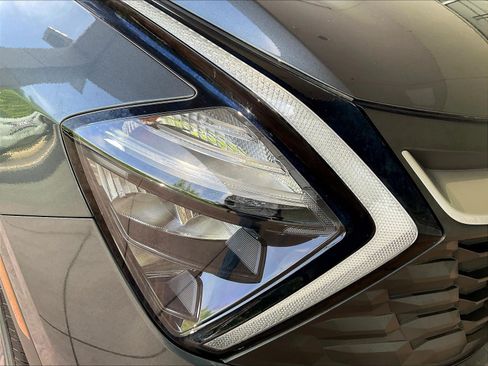 Used 2023 Kia Sportage LX FWD image 29