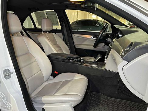 Used 2014 Mercedes-Benz C 300 4MATIC Sedan image 12