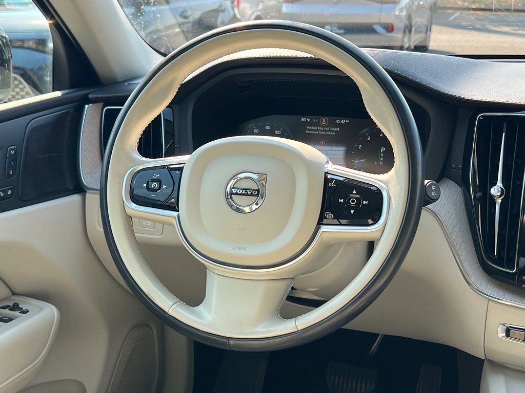 Used 2021 Volvo XC60 T5 Inscription w/ Protection Package Premier FWD image 13