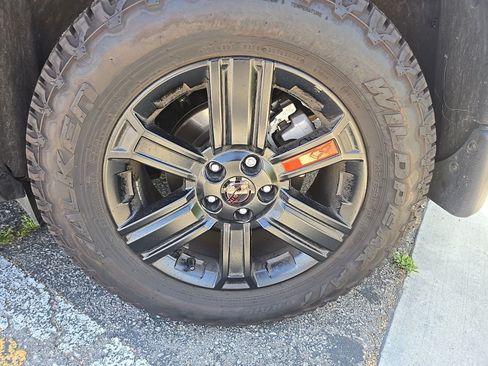 Certified 2025 Nissan Rogue SV AWD/4WD image 3