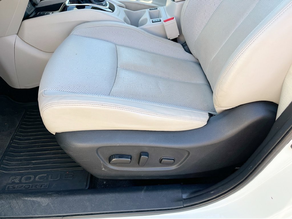 Used 2022 Nissan Rogue Sport SL FWD image 19