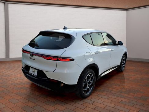 Used 2024 Alfa Romeo Tonale Ti AWD/4WD image 5