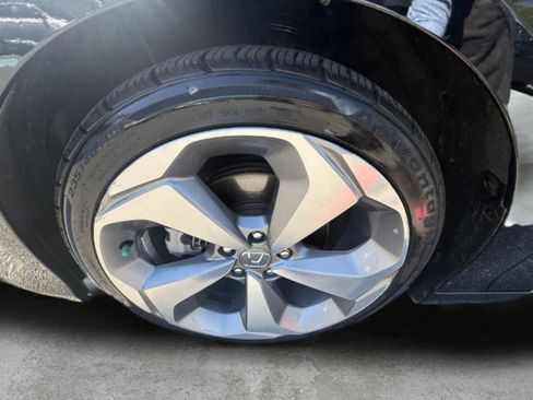 Used 2018 Honda Accord Touring image 31
