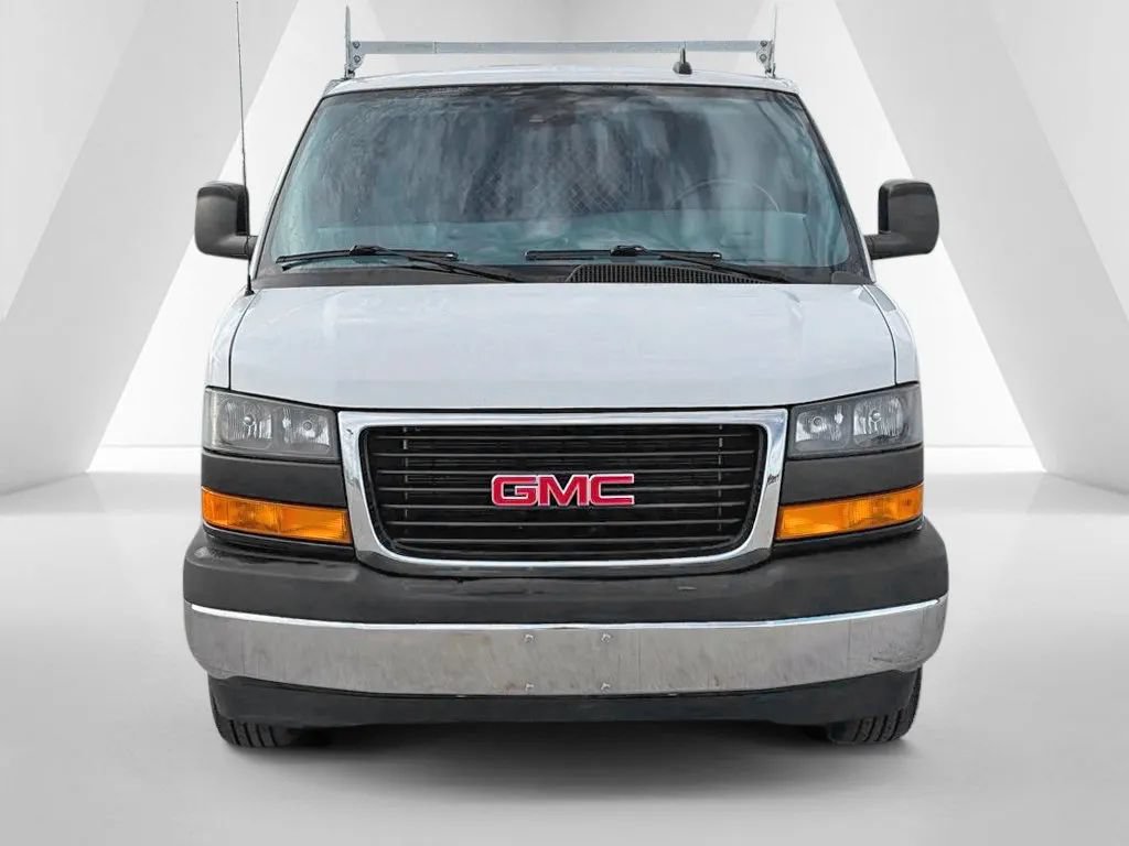 Used 2020 GMC Savana 3500 Extended w/ Driver Convenience Package RWD image 2