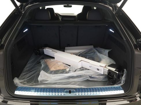 New 2026 Audi SQ8 Prestige AWD/4WD image 11