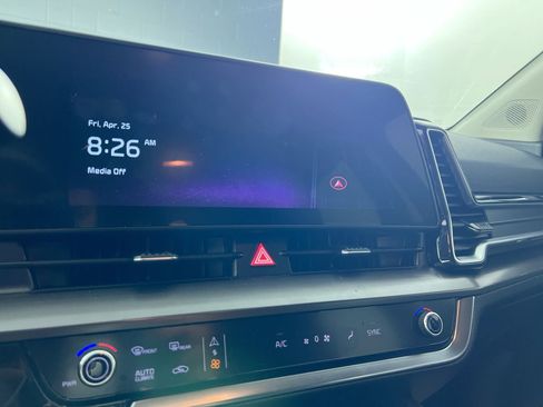 Certified 2025 Kia Sportage EX FWD image 26
