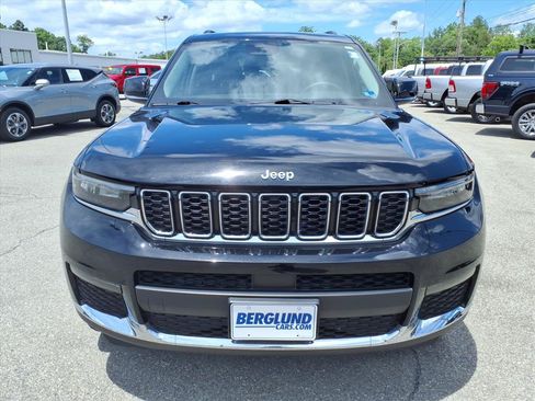 Used 2023 Jeep Grand Cherokee L Limited w/ Trailer Tow Group (B) AWD/4WD image 9