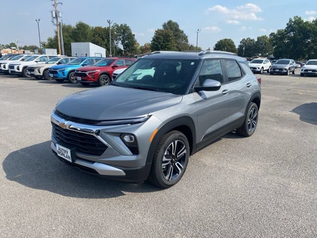 New 2026 Chevrolet TrailBlazer LT w/ Convenience Package FWD image 2