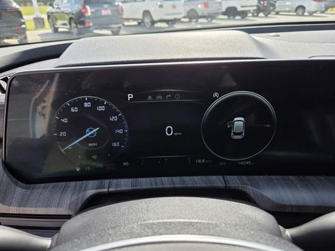 Used 2025 Kia Telluride SX w/ SX Captain's Chair Package FWD image 20