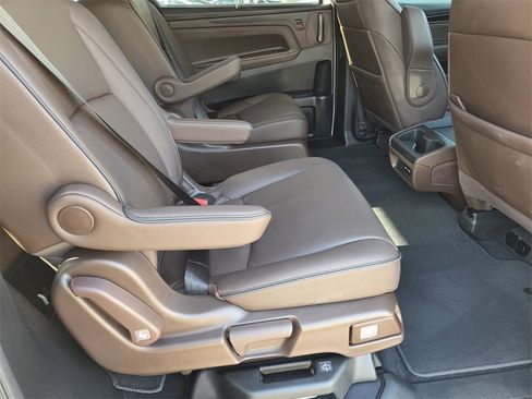 Used 2025 Honda Odyssey Touring image 12