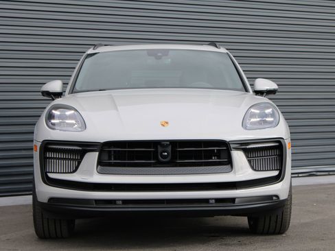 New 2026 Porsche Macan S image 6