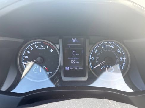 Used 2020 Toyota Tacoma TRD Sport RWD image 8