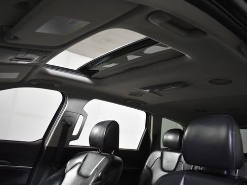 Used 2020 Kia Telluride S w/ S 8 Passenger Seating Package image 47