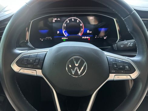 Certified 2024 Volkswagen Jetta SE w/ Panoramic Sunroof Package image 22