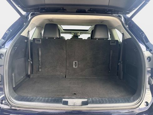 Used 2023 Toyota Highlander Platinum FWD image 9